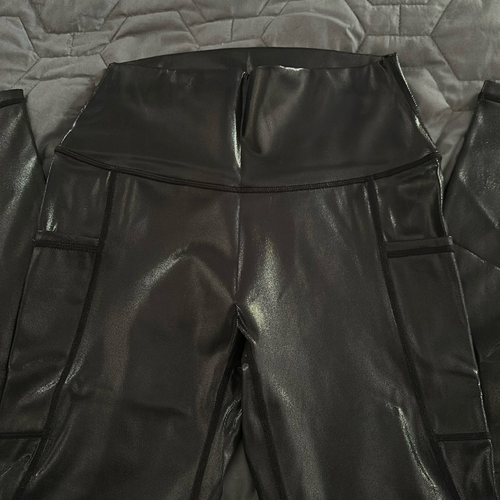 NWOT full length CVG leggings